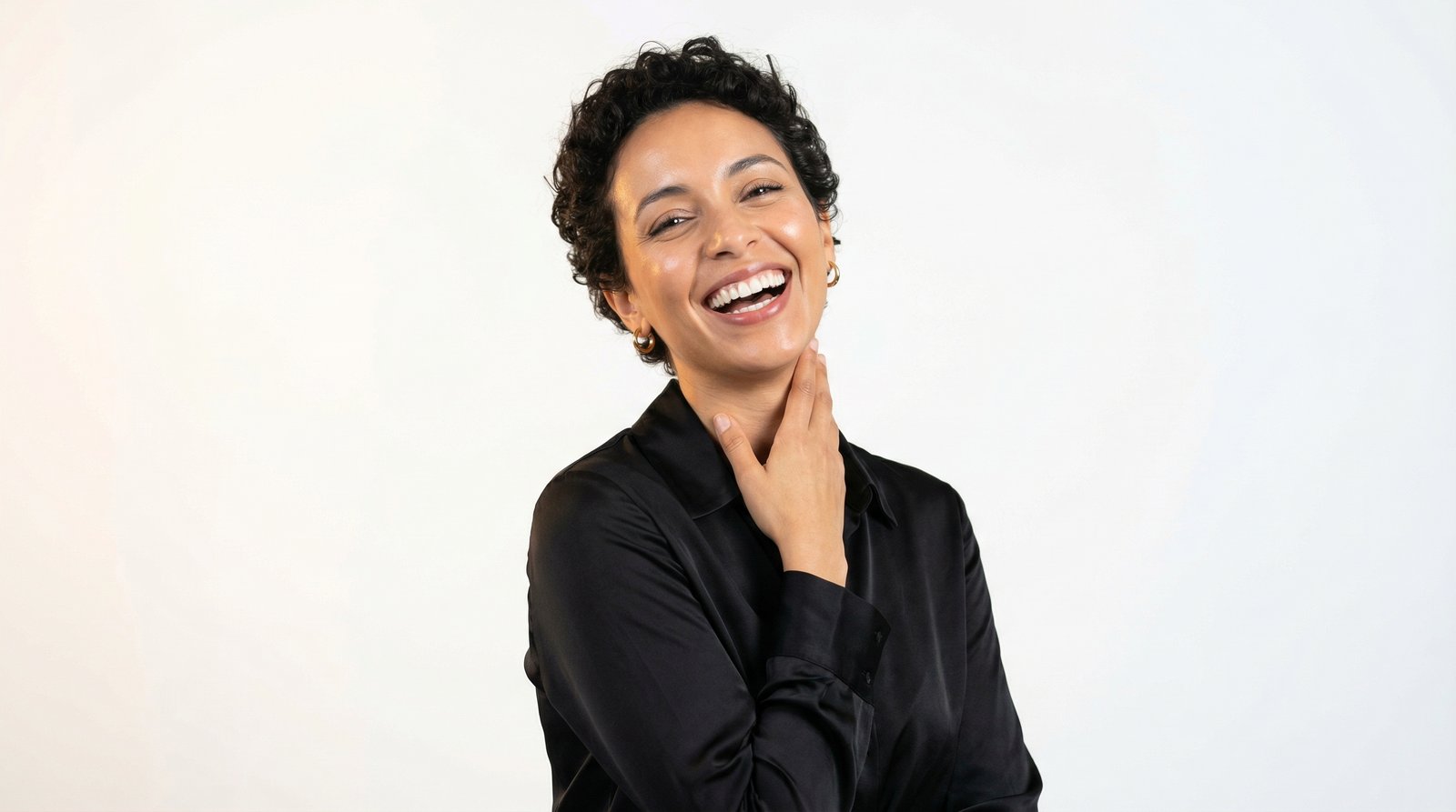 Patiente souriante au 𝗗𝗼𝗰𝘁𝗲𝘂𝗿 𝗖𝗵𝗶𝗿𝘂𝗿𝗴𝗶𝗲𝗻 𝗗𝗲𝗻𝘁𝗶𝘀𝘁𝗲 𝗖𝗛𝗔𝗥𝗔𝗙 𝗜𝗺𝗮𝗻𝗲 - 𝗗𝗲𝗻𝘁𝗶𝘀𝘁𝗲 𝗠𝗮𝗿𝗿𝗮𝗸𝗲𝗰𝗵, Marrakech